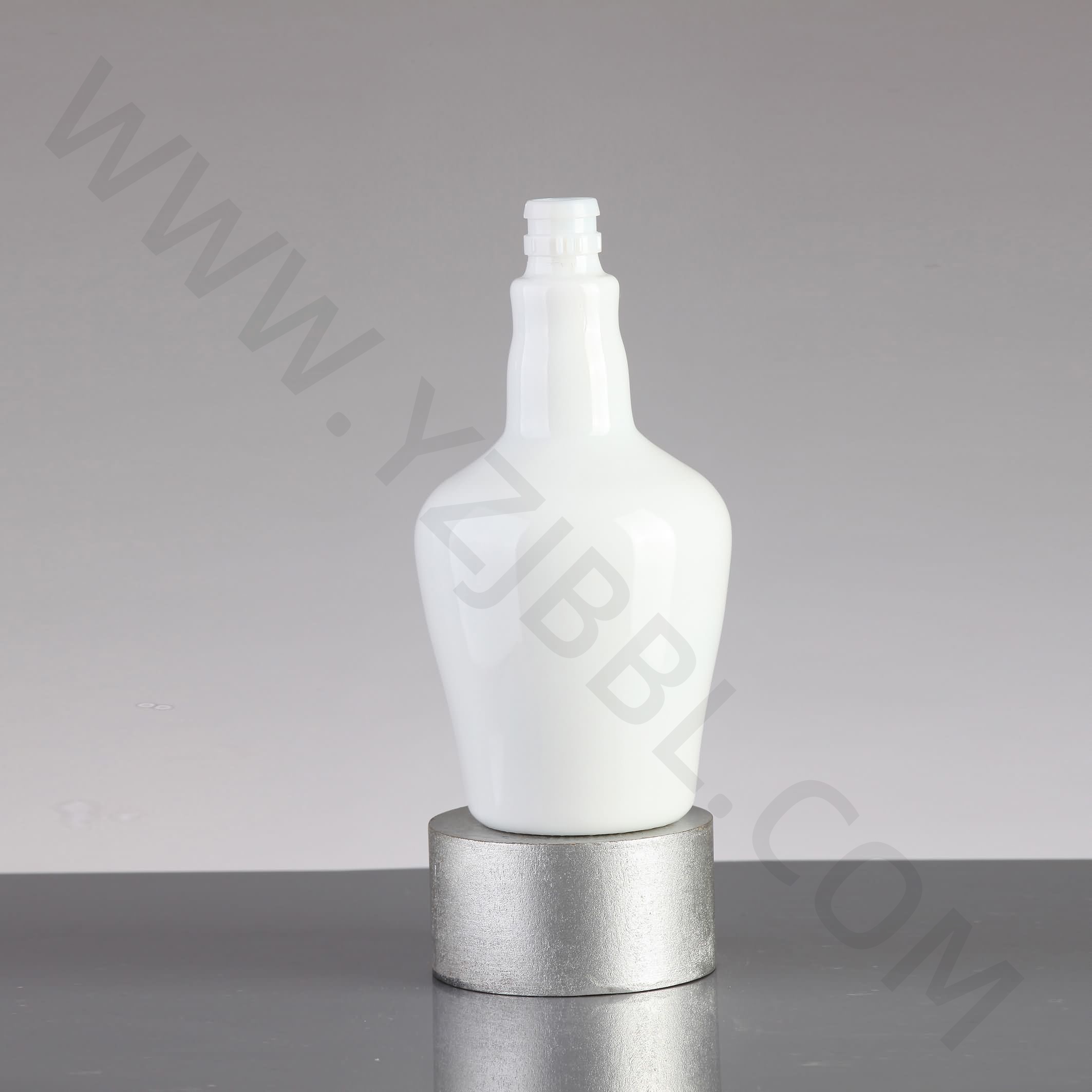 乳白瓶-010  